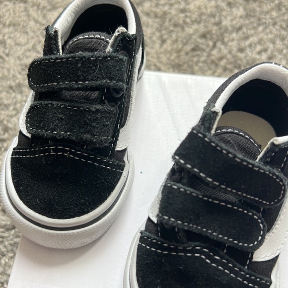 Toddler vans original  old skool Velcro’s 4c - Picture 9 of 10